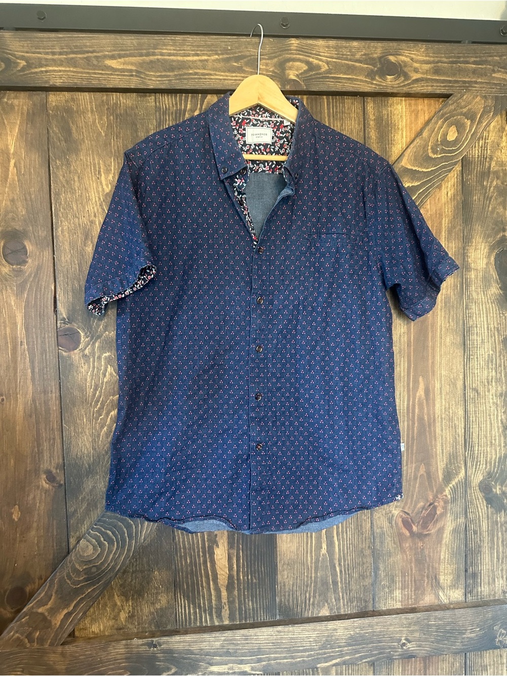 7 Diamonds Navy Short-Sleeve Button-Down Shirt with Subtle Red Dot Print